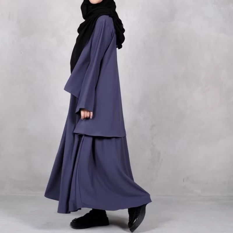 Gamis navy gelap muslimah